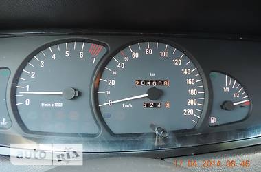 Седан Opel Omega 2003 в Ровно