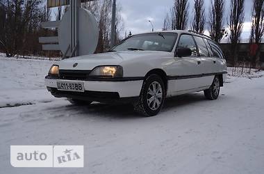 Универсал Opel Omega 1989 в 