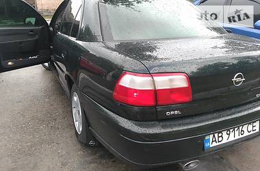 Седан Opel Omega 2000 в Виннице