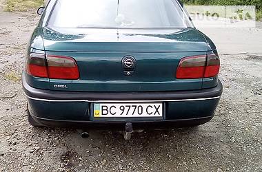 Седан Opel Omega 1995 в Дрогобыче