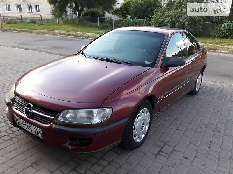 Седан Opel Omega 1995 в Луцке