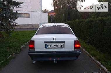 Седан Opel Omega 1989 в Хмельницком