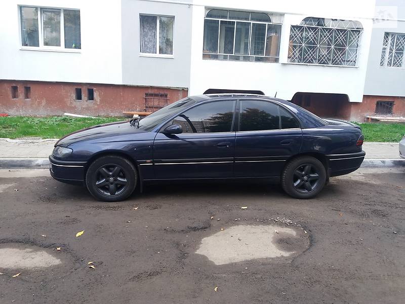 Седан Opel Omega 1996 в Львове