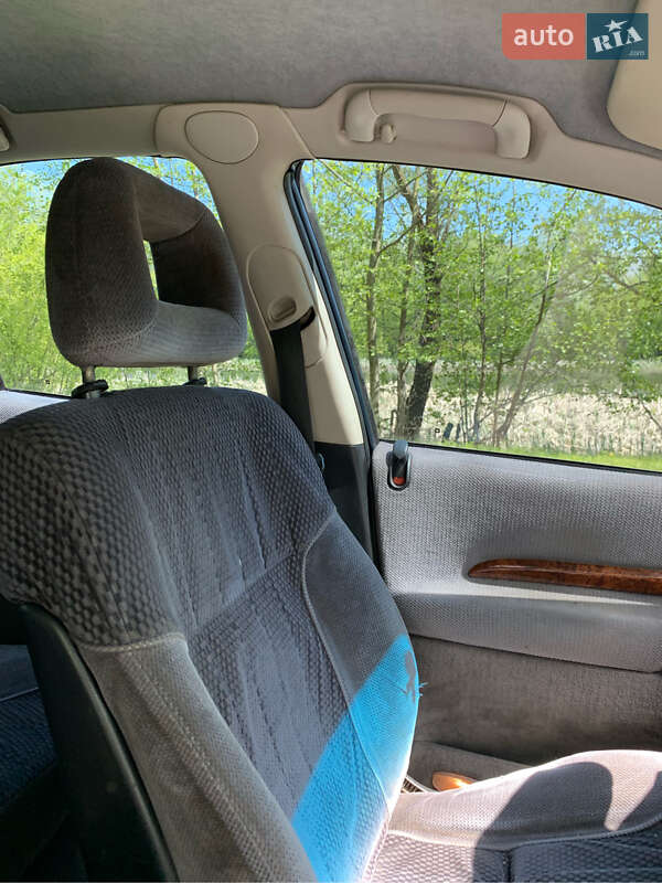 Седан Opel Omega 1995 в Гадячі