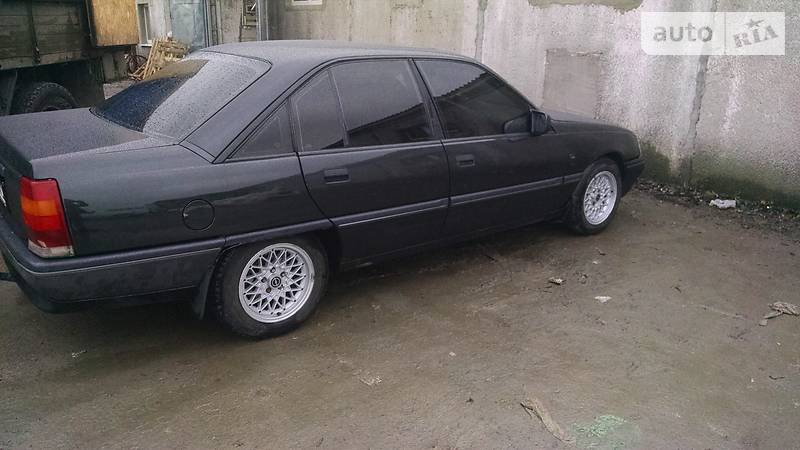 Седан Opel Omega 1989 в Кременчуці