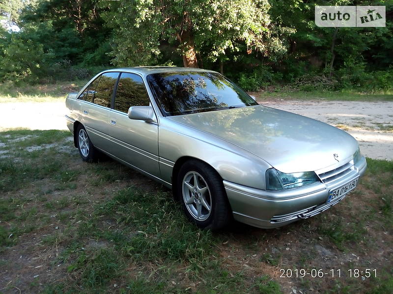 Седан Opel Omega 1988 в Світловодську