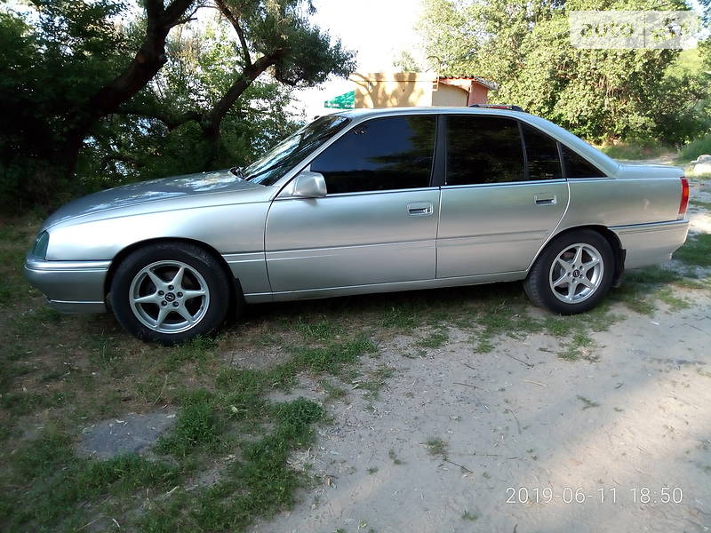 Седан Opel Omega 1988 в Світловодську