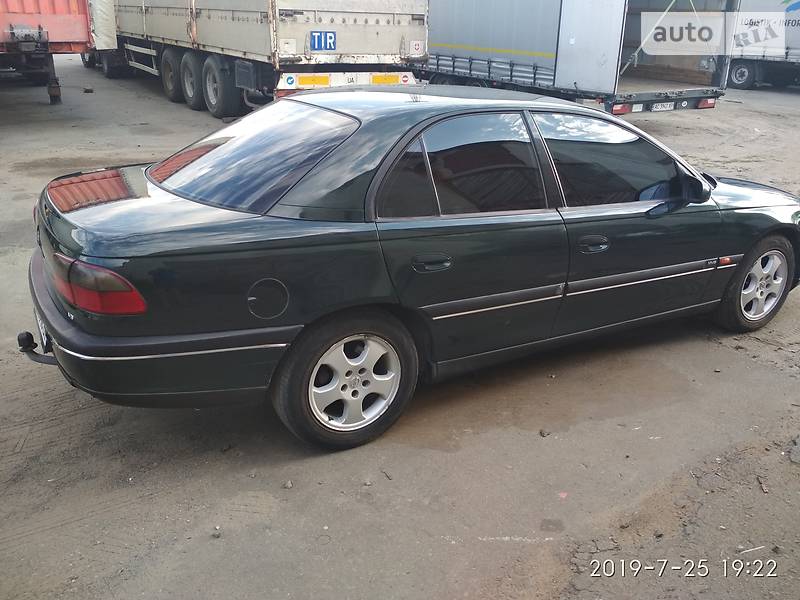 Седан Opel Omega 1999 в Луцке