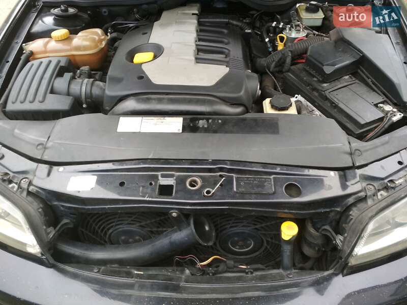 Універсал Opel Omega 2003 в Бориславі