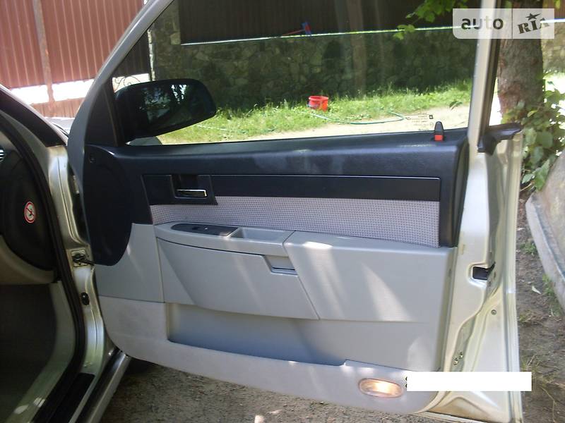 Седан Opel Omega 2000 в Гайвороне