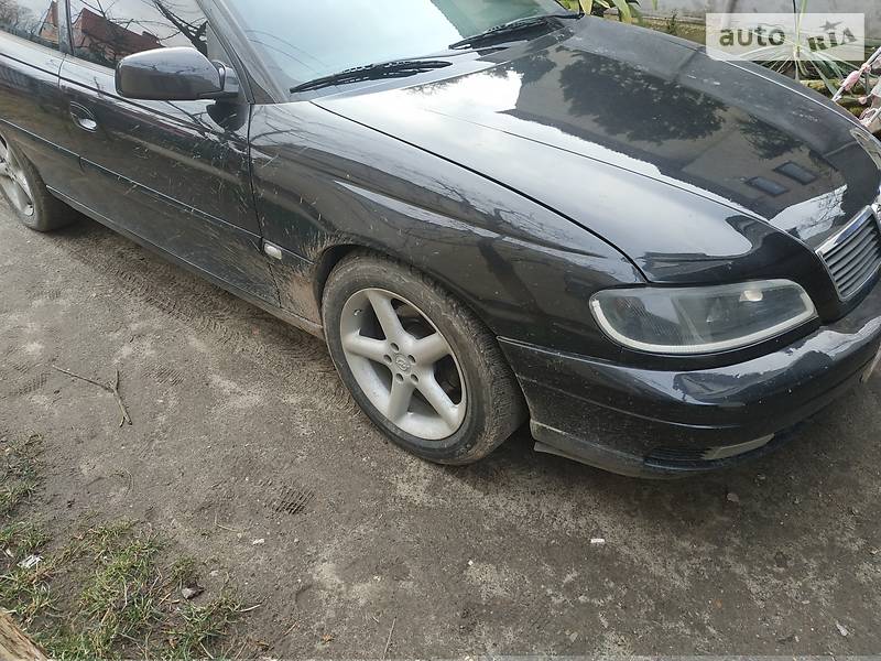 Седан Opel Omega 1995 в Жовкві