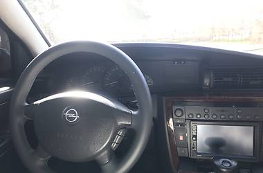 Седан Opel Omega 2001 в 