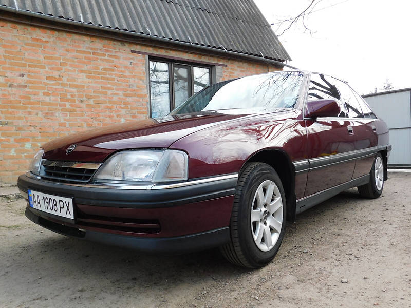 Седан Opel Omega 1990 в Фастове