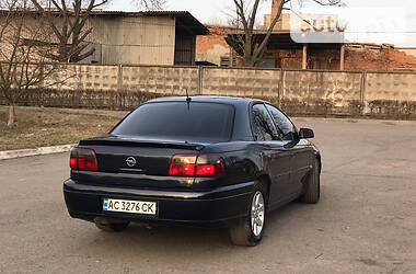 Седан Opel Omega 2002 в Нововолынске