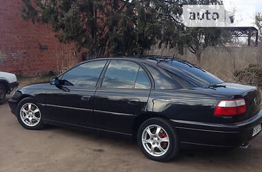 Седан Opel Omega 2000 в Овруче