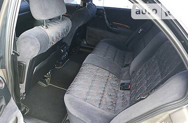 Седан Opel Omega 1998 в 