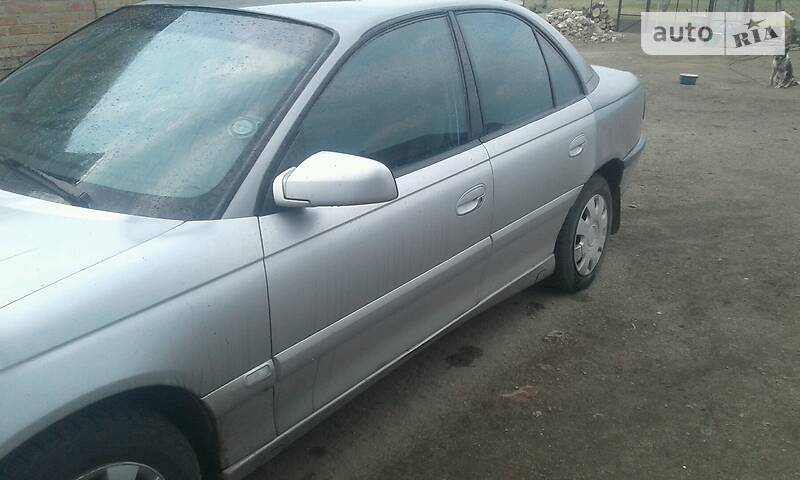 Седан Opel Omega 1995 в Кропивницком