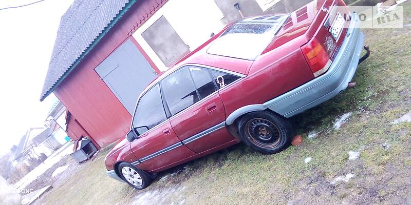 Седан Opel Omega 1990 в Черновцах