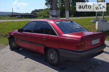 Седан Opel Omega 1987 в Черновцах