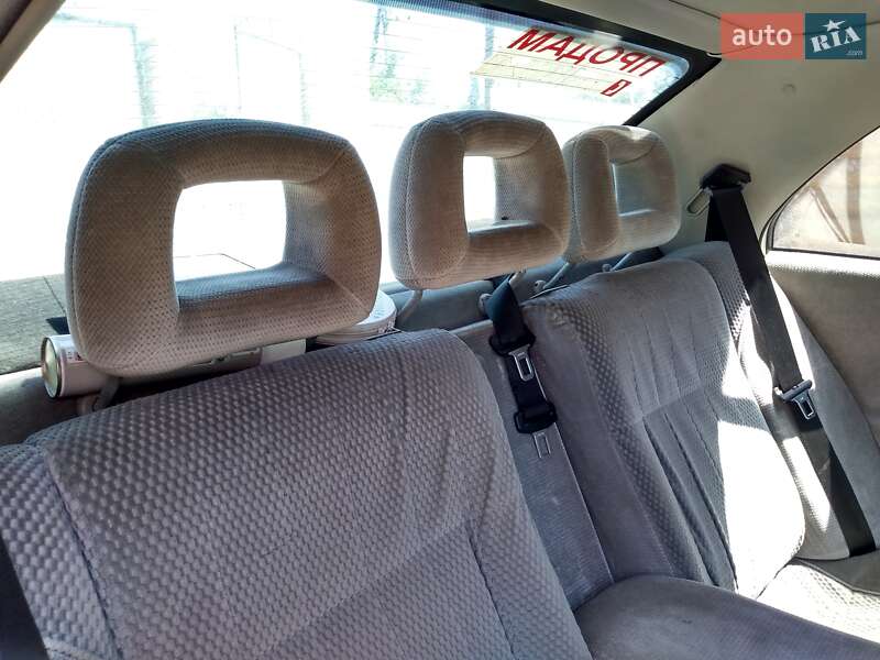 Седан Opel Omega 1996 в Благовіщенську