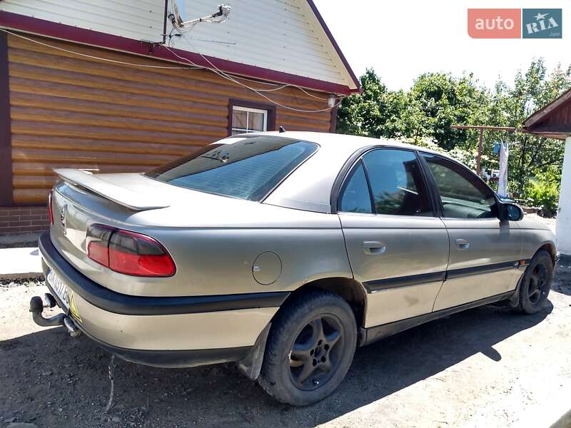 Седан Opel Omega 1996 в Благовіщенську