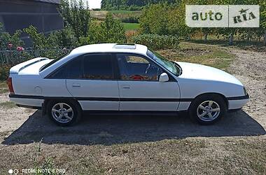 Седан Opel Omega 1988 в Кельменцах