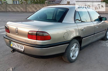 Седан Opel Omega 1999 в Нетешине