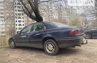 Седан Opel Omega 1998 в Киеве