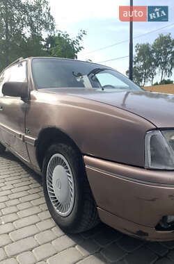 Универсал Opel Omega 1988 в Ивано-Франковске