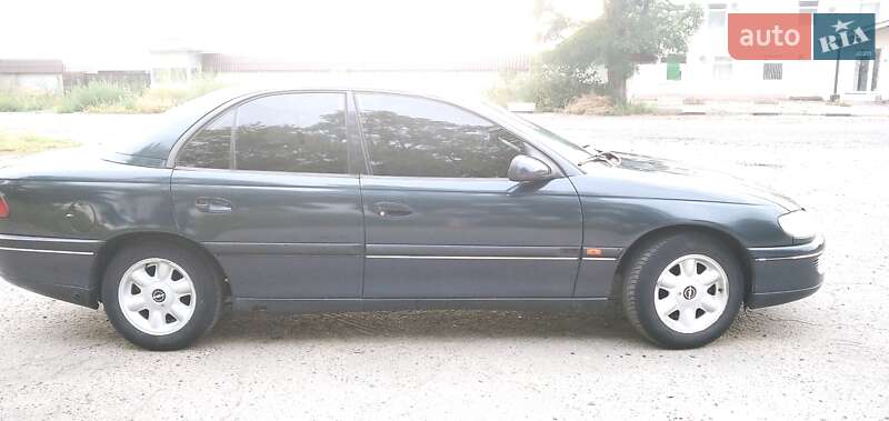 Седан Opel Omega 1995 в Гадячі