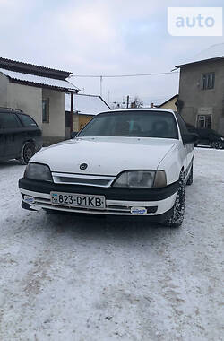 Седан Opel Omega 1991 в Львові