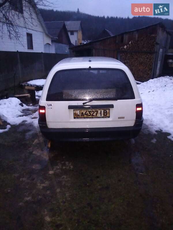 Универсал Opel Omega 1986 в Бориславе