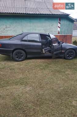 Седан Opel Omega 1999 в Верховине