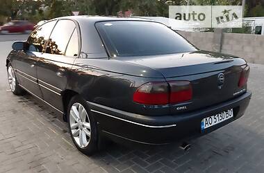 Седан Opel Omega 1998 в Ужгороде