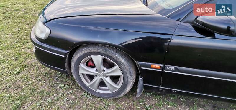 Седан Opel Omega 1995 в Южном