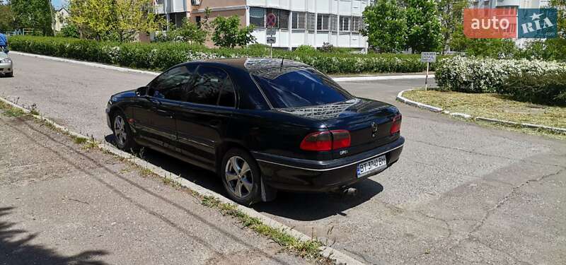 Седан Opel Omega 1995 в Южном