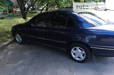 Седан Opel Omega 1999 в Черкасах