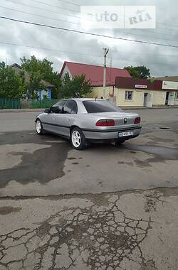 Седан Opel Omega 1999 в Липовце