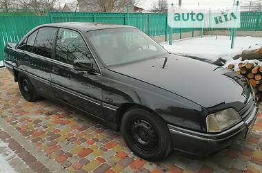 Седан Opel Omega 1988 в Миргороде