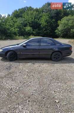 Седан Opel Omega 1999 в Верховине