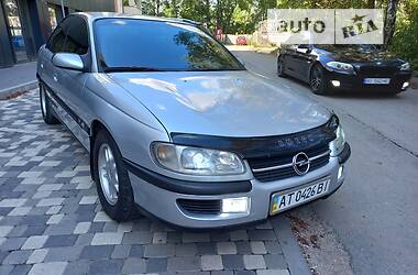 Седан Opel Omega 1998 в Ивано-Франковске