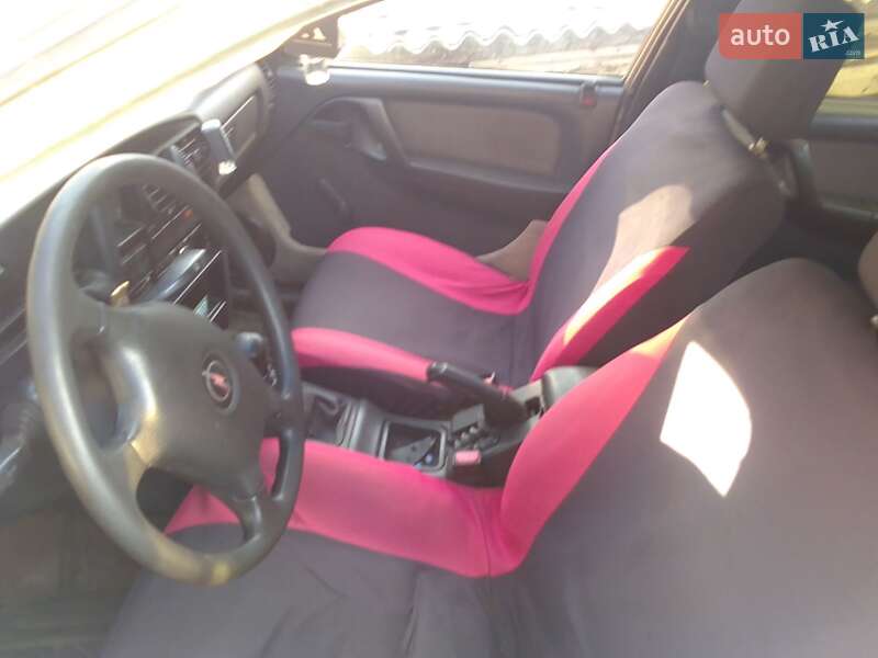 Седан Opel Omega 1988 в Сколе