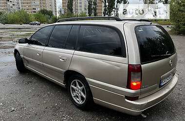 Универсал Opel Omega 2001 в Киеве