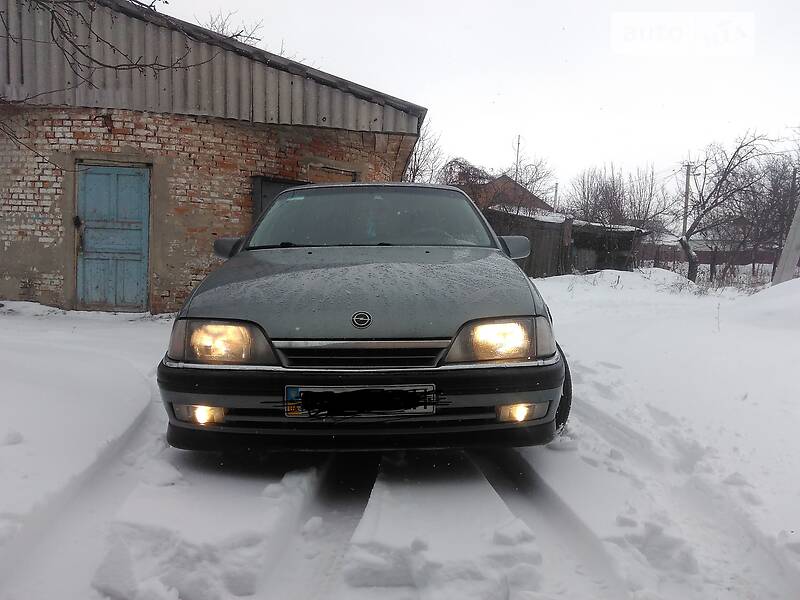 Седан Opel Omega 1991 в Ватутино