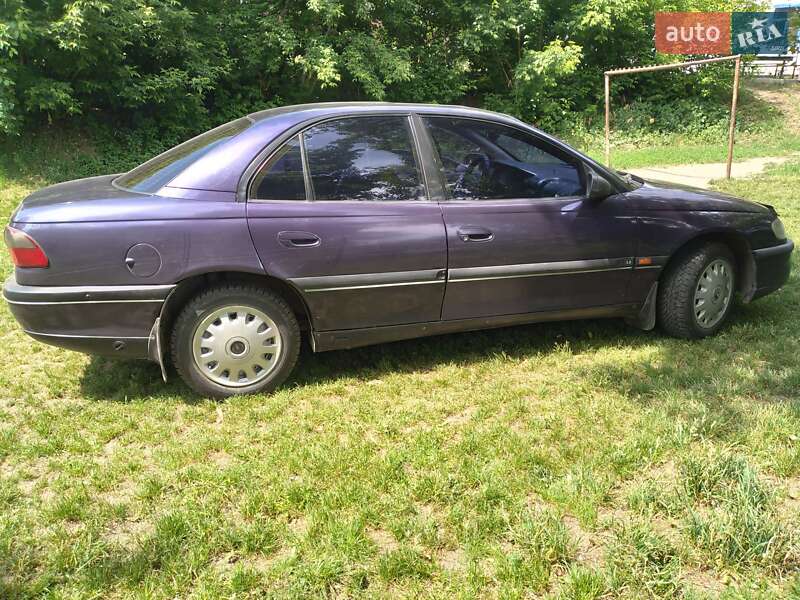 Седан Opel Omega 1995 в Жмеринке