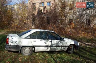 Седан Opel Omega 1989 в Бершади