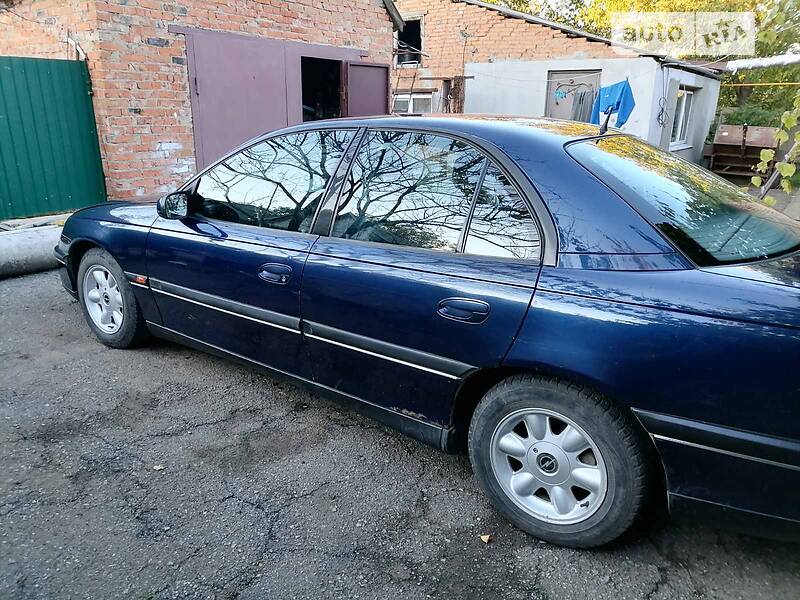 Седан Opel Omega 1994 в Первомайську