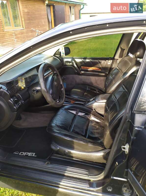 Седан Opel Omega 1998 в Чернівцях