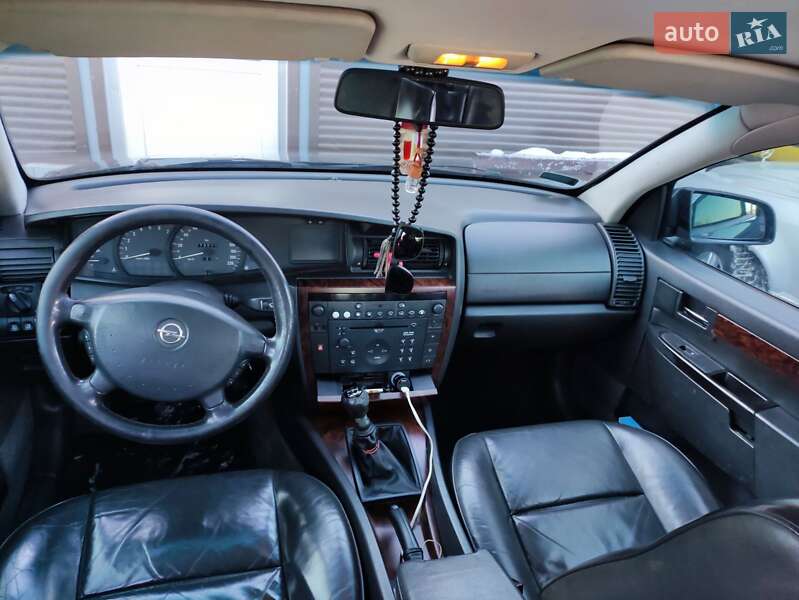 Седан Opel Omega 2000 в Ковелі