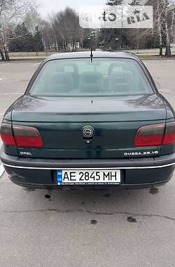 Седан Opel Omega 1997 в Кривом Роге